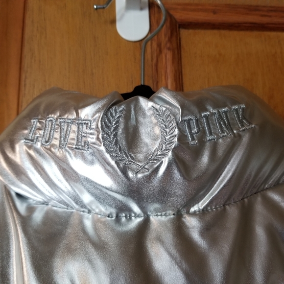 Victorias Secret Vest Pink Fashion Show Silver Puffer Vest - Picture 7 of 13